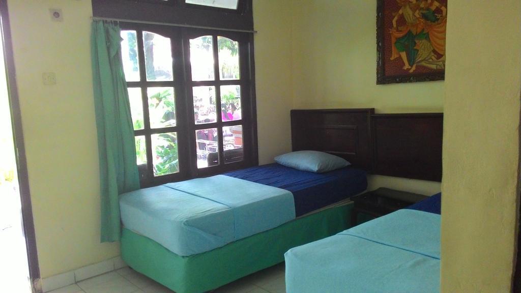 Mahendra Beach Inn Kuta  Ngoại thất bức ảnh