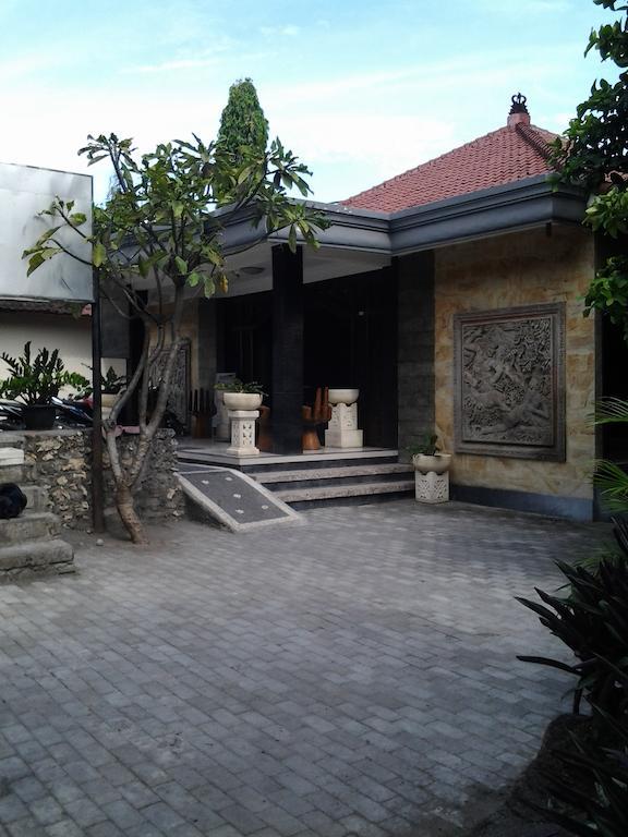 Mahendra Beach Inn Kuta  Ngoại thất bức ảnh