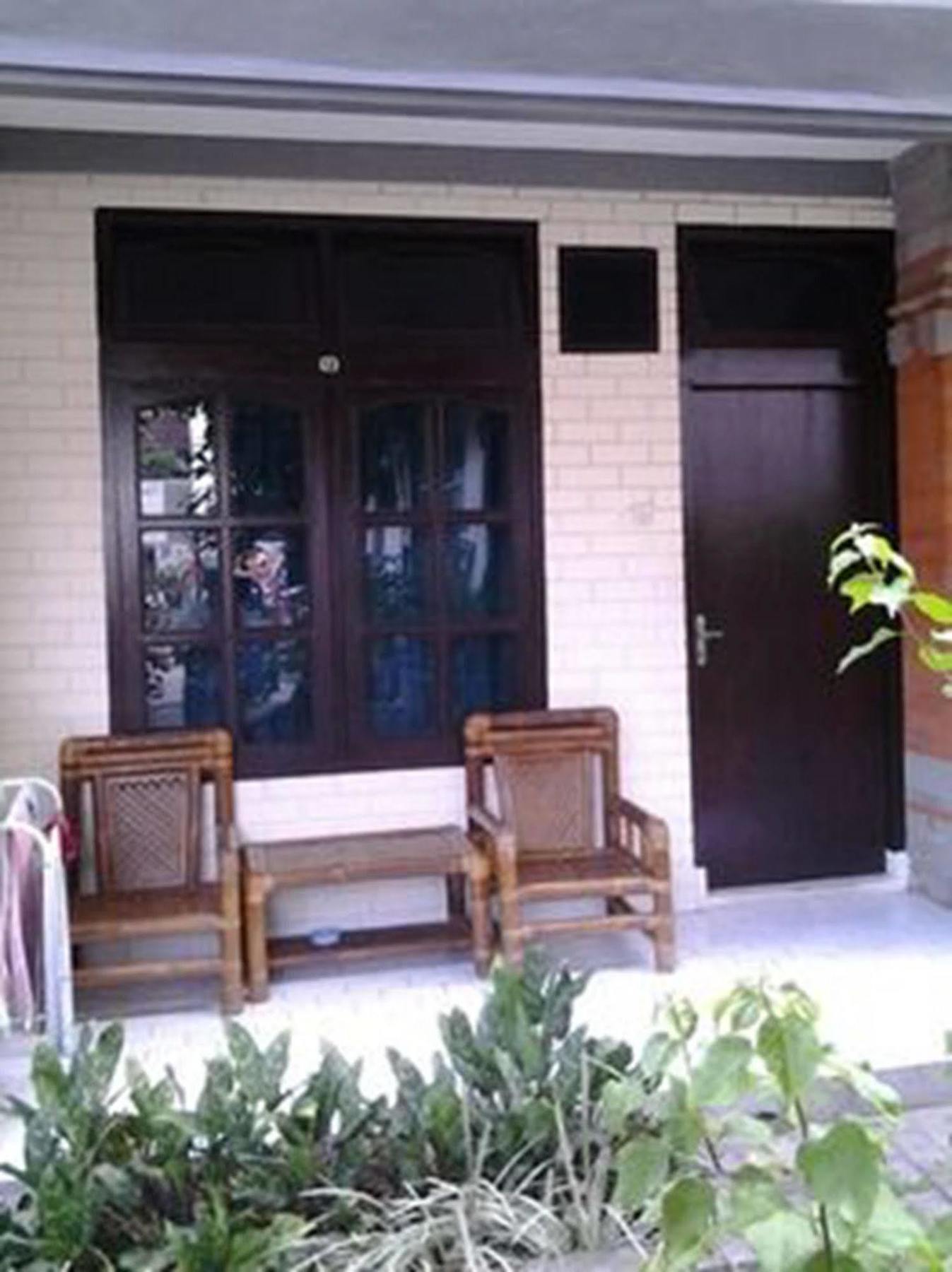 Mahendra Beach Inn Kuta  Ngoại thất bức ảnh