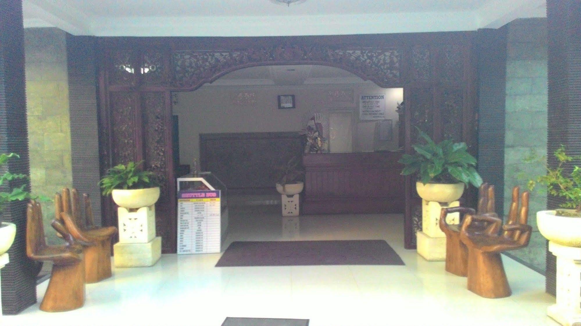 Mahendra Beach Inn Kuta  Ngoại thất bức ảnh